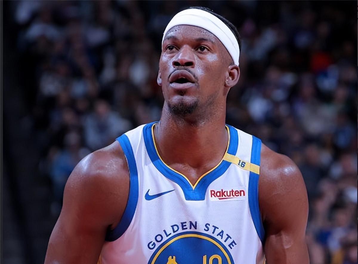 oubao足球赛事-勇士队老将在晋级战中展现经验，带领球队取得胜利(勇士老队员名单)